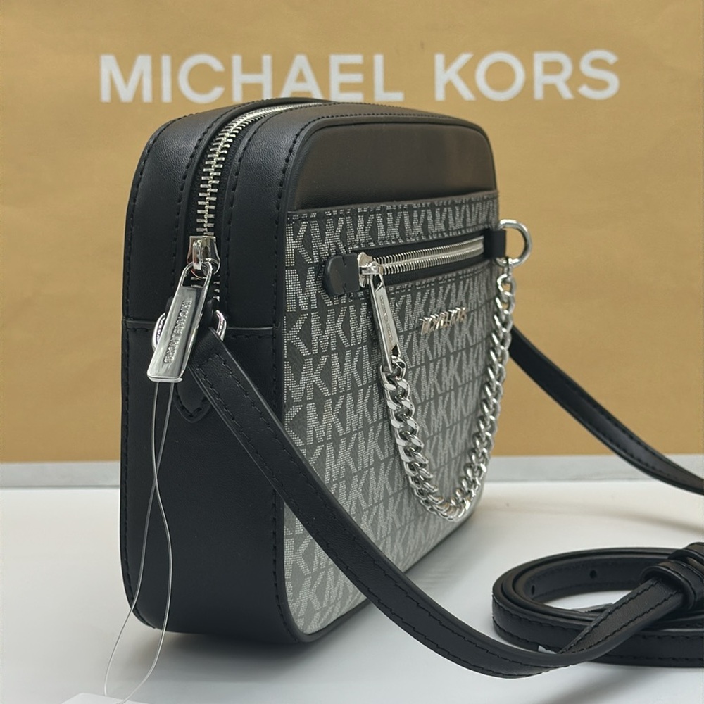 Michael Kors Jet Set Large Ombré Signature Logo East West Crossbody Body
Black - Picture 3 of 14